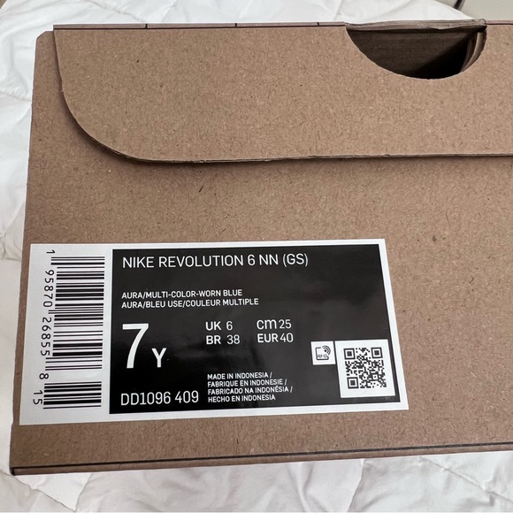 Nike Girls Revolution 6 NN (GS) in Blue, Size 7Y - Picture 3 of 7